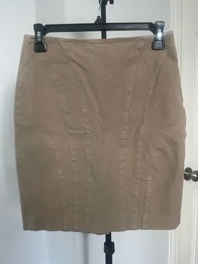 Banana Republic Tan Pencil Skirt Size 2 Workwear Office